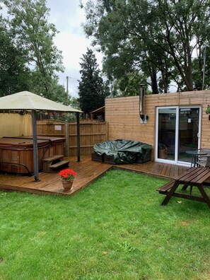 Apartment, 2 Bedrooms | Terrace/patio - BedrockLodge Buisness Centre HolidayLets (Bristol)