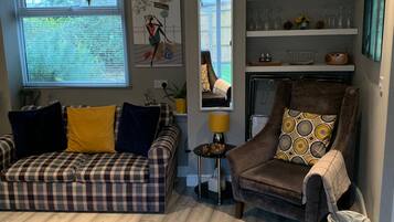 Apartment, 2 Bedrooms | Living area | Fireplace