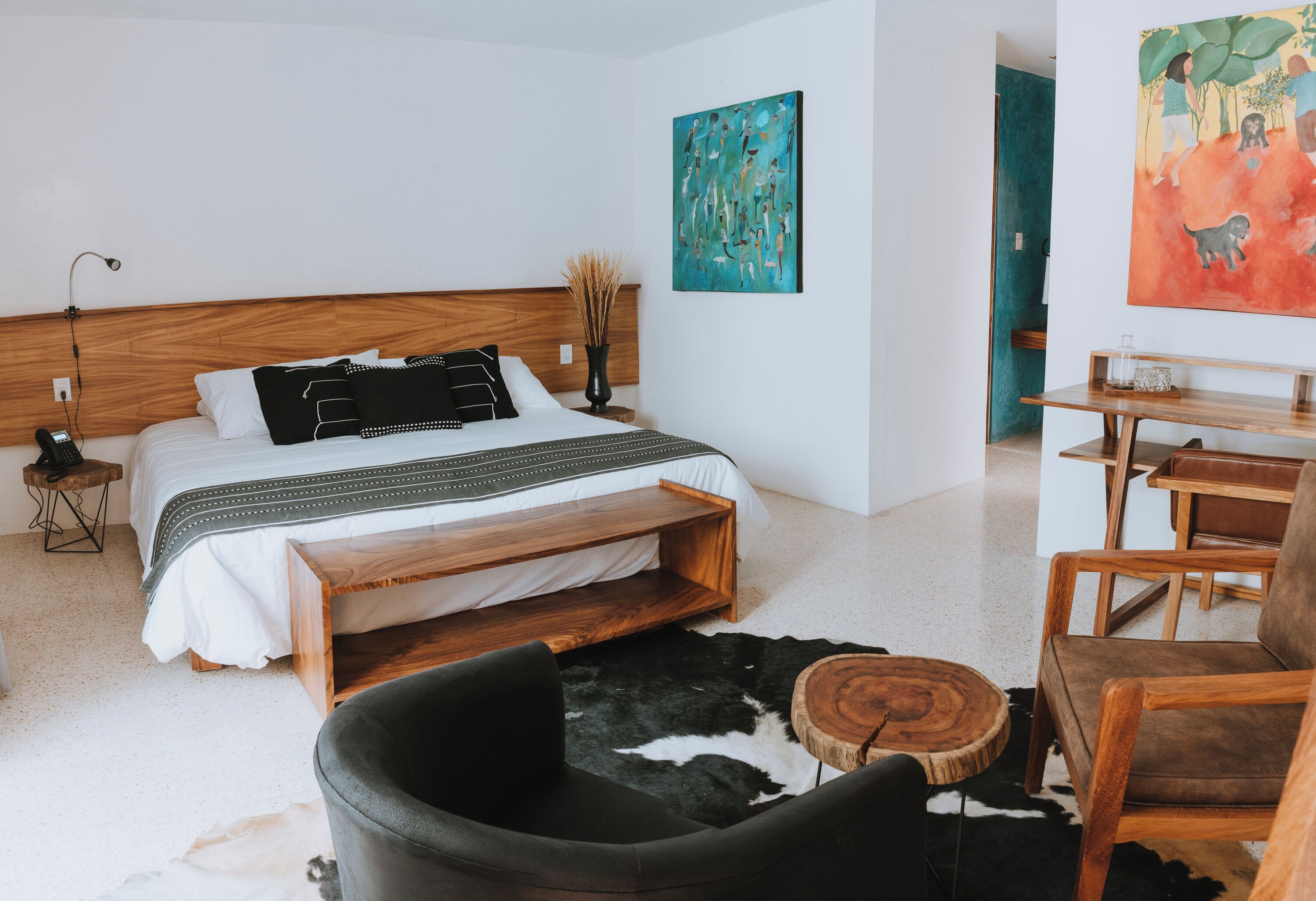 Ropa de cama hipoalergénica y minibar 