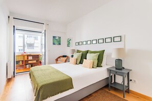 2 bedrooms, free WiFi, bed sheets - ShôLubi - Charming Quiet & Cozy (Lisbon)