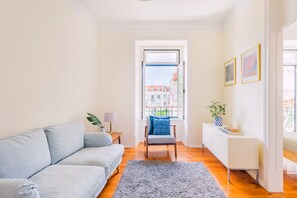 Apartment, 3 Bedrooms | Living area - My Graça Flat in Lisbon (Lisbon)