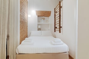 1 غرفة نوم وبديكورات فريدة لكل غرفة وطراز فريد لكل وحدة ومكتب