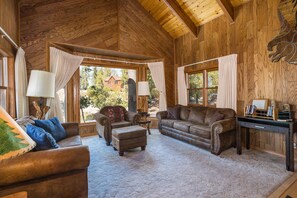 TV, fireplace, DVD player