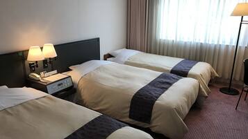 1 bedroom, desk, free WiFi, bed sheets
