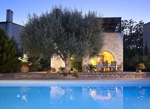Villa Kalypso, luxuriöse und traditionelle Steinvilla in Rethymno mit privatem Pool