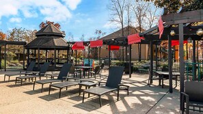 Outdoor dining - Cozy units at The Falls Village Resort in Branson! (Branson)