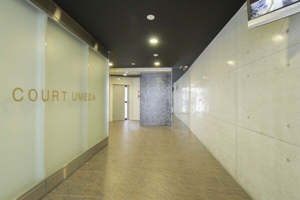 Interior - Umeda Sky Tower 802 (Osaka)