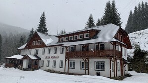 Unclassified image, 3 of 26, button - Chata Michlák (Spindleruv Mlyn)