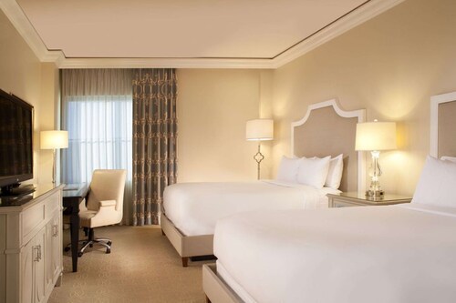 Luxurious Hotel Rooms at Eilan Resort & Spa!