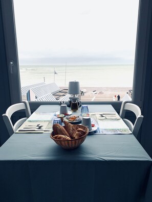 Frühstück, Mittagessen und Abendessen