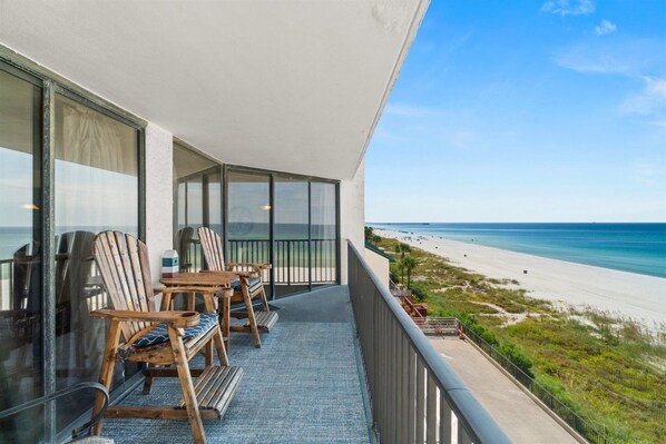 Condo, 1 King Bed with Sofa bed (Aquavista 405e) | Private kitchen | Fridge, toaster, cookware/dishes/utensils - Aquavista 405e (Panama City Beach)