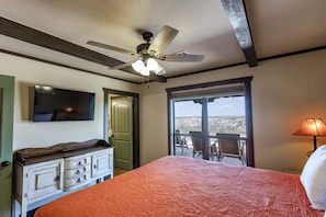 3 bedrooms, iron/ironing board, travel crib, free WiFi