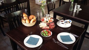 Kontinental frokost hver dag (mot et tillegg)