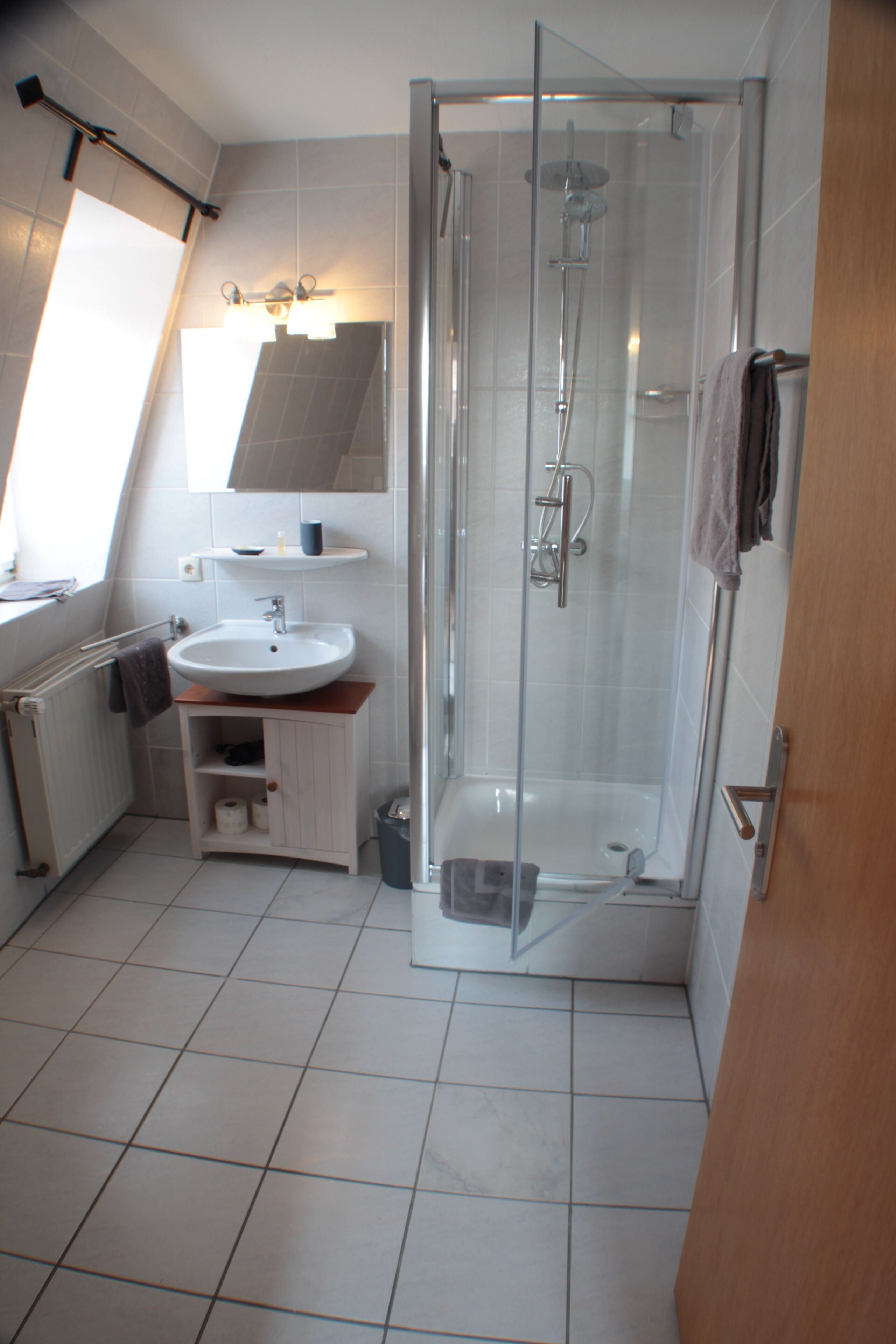 Einzelzimmer | Dusche im Bad
