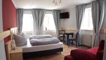 Family Room | Individually decorated, desk, laptop workspace, free WiFi