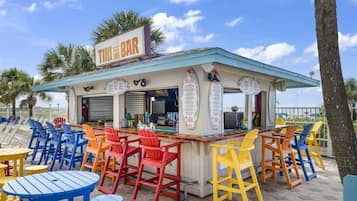 LÀgenhet - 1 kingsize-sÀng med bÀddsoffa (The Summit 231) | Pool | Utomhuspool och uppvÀrmd pool