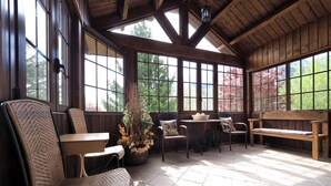 Interior - Los Tres Albares (Fiscal)