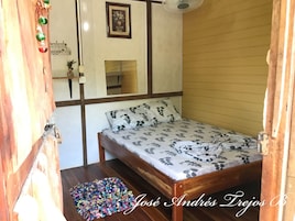 Basic Double Room | WiFi (free)