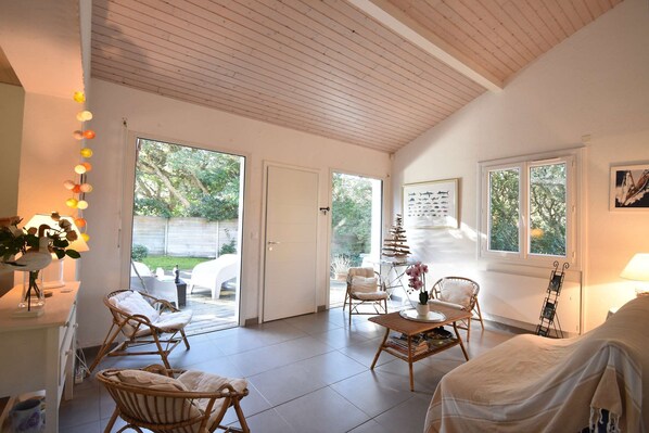 TV - Hossegor "OCEMY", Pleasant villa for 8 people. (Soorts-Hossegor)