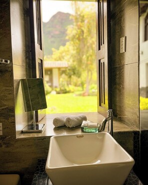 Dusche, Handtücher, Seife, Shampoo