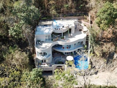 Casa Linda con vista al mar y a las montañas en casa elegante