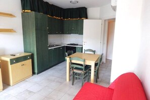 Interior - S011 - Sirolo, new three-room apartment with garden (Sirolo)