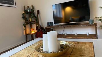 Apartment, Berbilang Katil | 2 bilik tidur, seterika/papan seterika, Wi-fi percuma, cadar katil