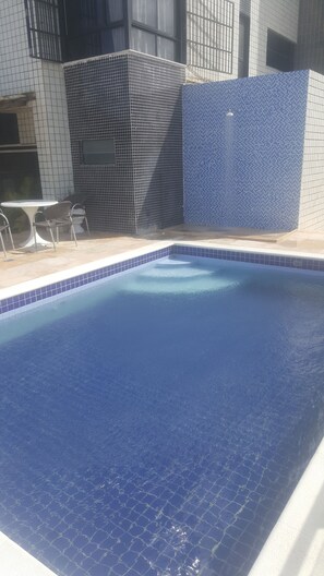 Kolam renang outdoor