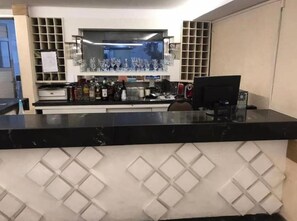 酒吧（店内）