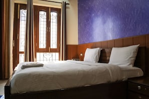 20 bedrooms, WiFi