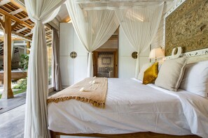 4 bedrooms, Internet, bed sheets, wheelchair access