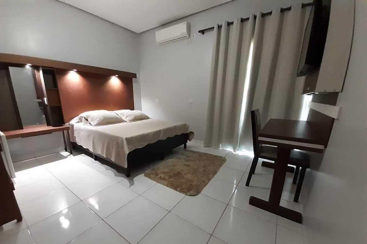 Laptop workspace, free WiFi, bed sheets