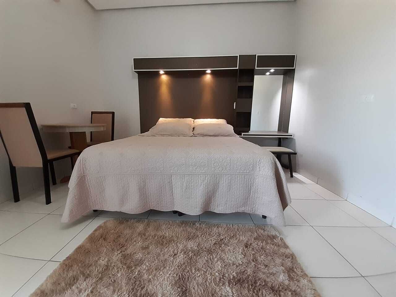 Suite | Espaço de trabalho para notebook, Wi-Fi de cortesia, roupa de cama