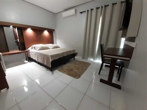 Suite | 手提電腦工作空間、免費 Wi-Fi、床單