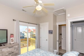 4 bedrooms, iron/ironing board, free WiFi