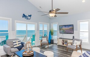 Living Area II - Shell Yeah - Oceanfront 4 bedroom home in Surf City! Dog Friendly! (Surf City)