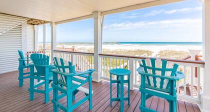 The Snoozer - Gorgeous Oceanfront Home right on the beach!