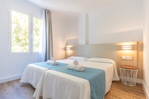 2 bedrooms, iron/ironing board, free WiFi, bed sheets - MASSANET (1C) - Beautiful apartment with private terrace and with the beach a short walk o (Capdepera)