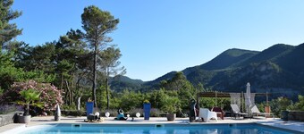 casa con piscina in una casa colonica provenzale 4 *