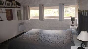 1 chambre, fer et planche Ă repasser, Wi-Fi, draps fournis