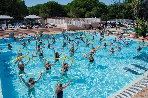 Piscine extérieure, piscine chauffée