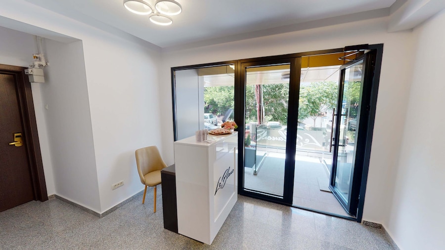 Le Blanc Aparthotel
