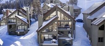 Mountain Modern Ski-in/out Townhome with Private Hot Tub, 3 Bedrooms, 3 Bathrooms 2 Half Baths