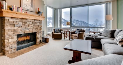 Ski in/Ski Out to Snowbird Ski Area in Spacious Condominium with Two Fireplaces