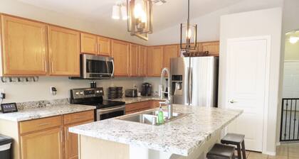 Chandler Home 4 Bdrms. Heated private pool…90+ at no additional charge