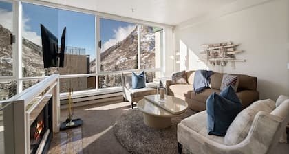 Ski in/Ski Out to Snowbird in this Delightful Condominium with Fireplace