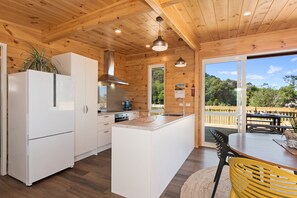 Fridge, microwave, dishwasher, coffee/tea maker