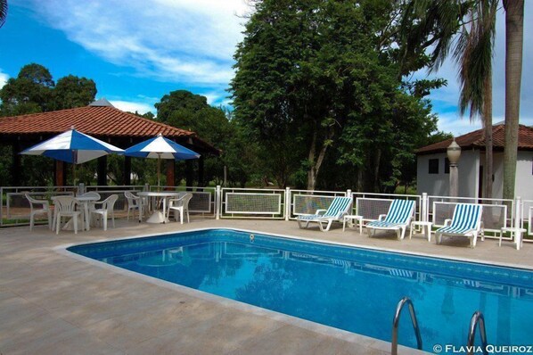 Outdoor pool - Pousada Pequi (Aquidauana)