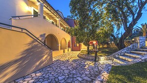 Property grounds - Legends Apartment 302 Sidari Corfu (Corfu)