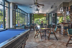 Bar (in der Unterkunft)